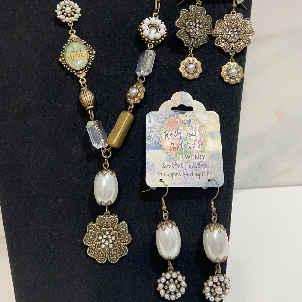 Kelly Rae Roberts Necklace with 2 sets of earrings